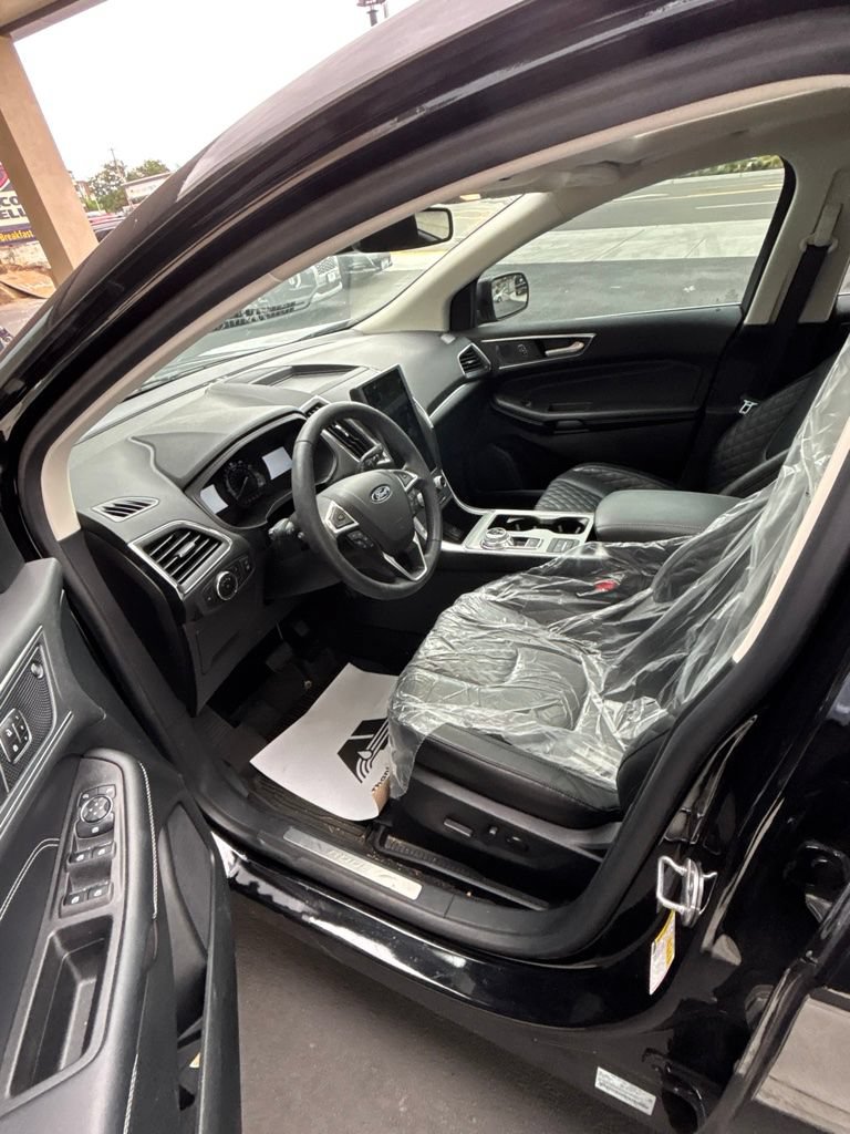 Certified 2023 Ford Edge Titanium AWD/4WD image 5