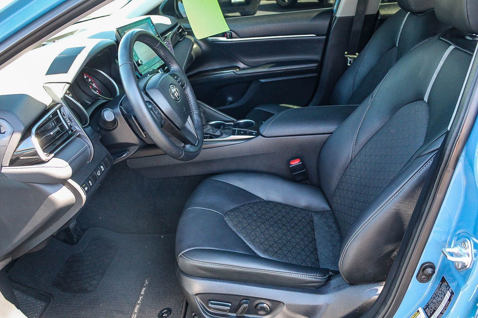 Used 2023 Toyota Camry XSE image 19