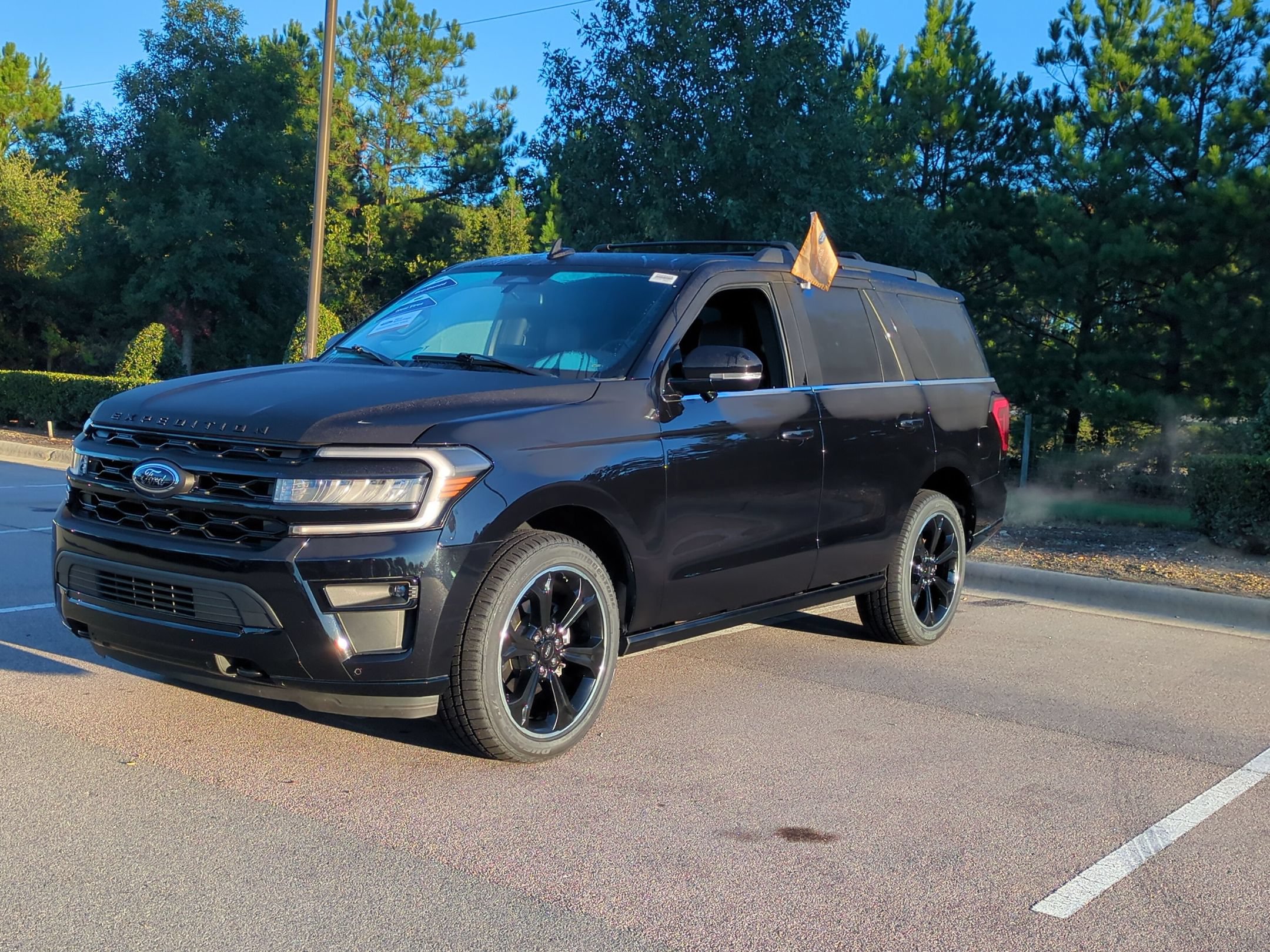 Certified 2023 Ford Expedition Limited AWD/4WD image 8