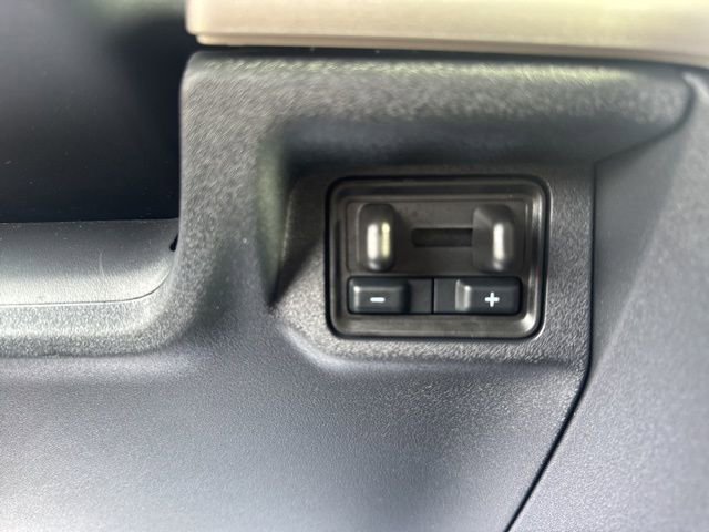 Certified 2025 Ford Expedition Active image 21