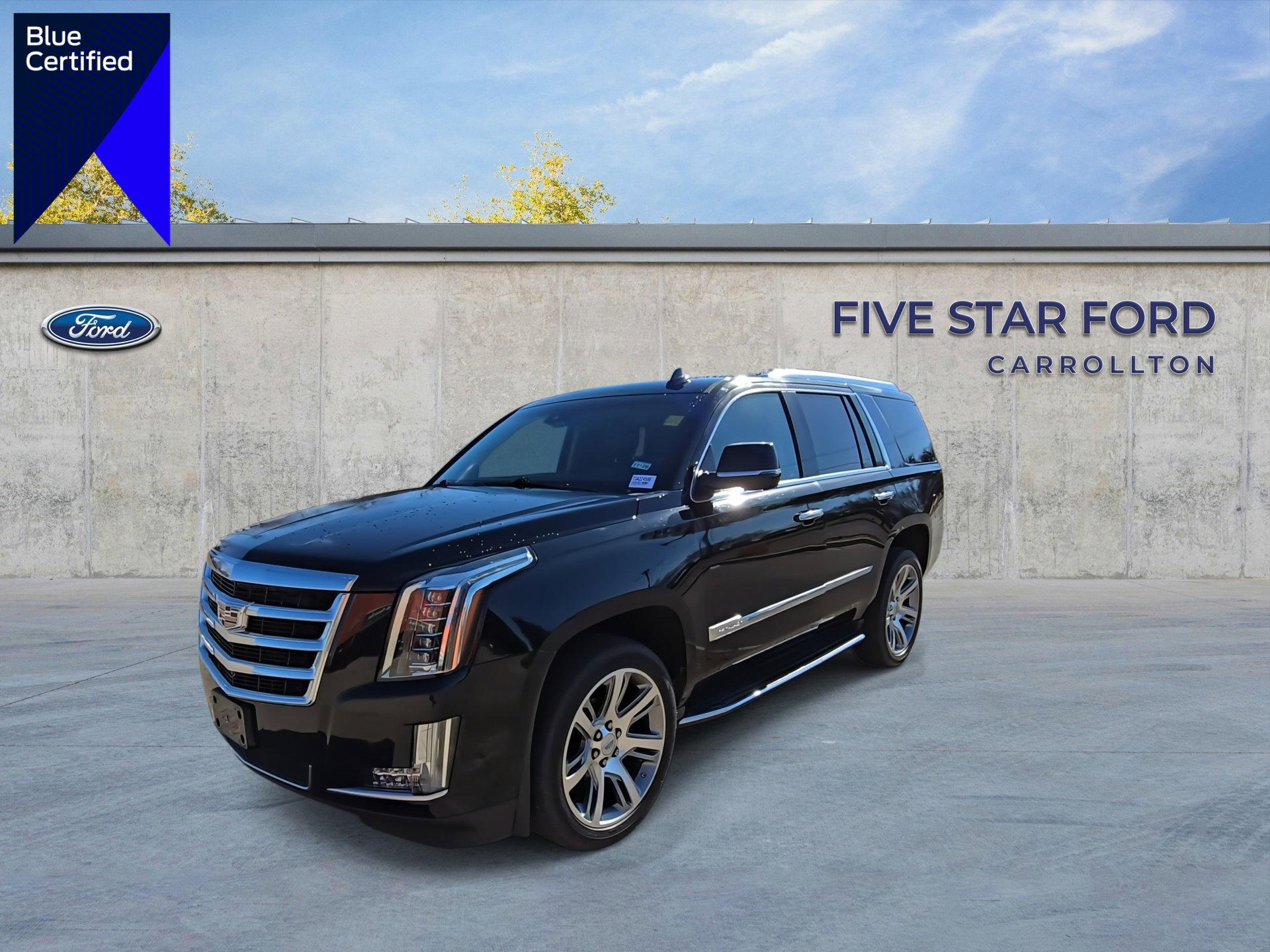 Used 2017 Cadillac Escalade Luxury image 1