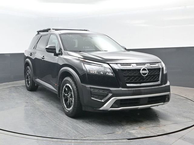 Used 2025 Nissan Pathfinder Rock Creek AWD/4WD image 2