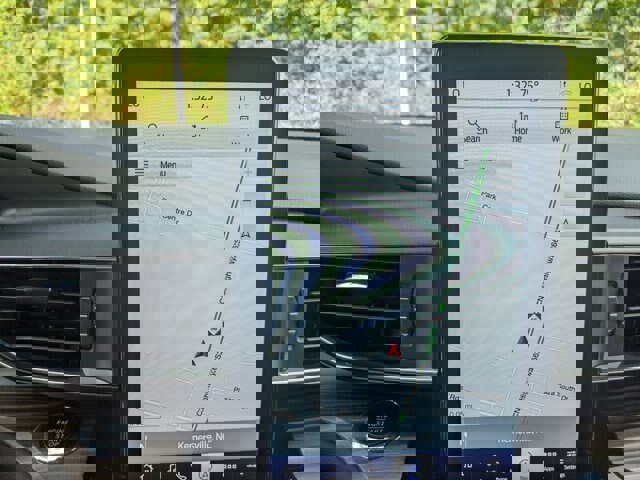 Certified 2022 Ford Explorer Limited w/ Limited Technology Package image 24