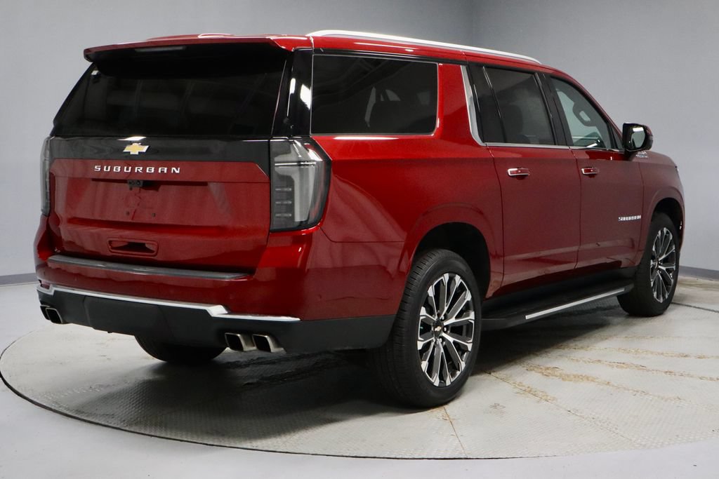 Used 2025 Chevrolet Suburban High Country w/ Sun And Tow Package AWD/4WD image 11