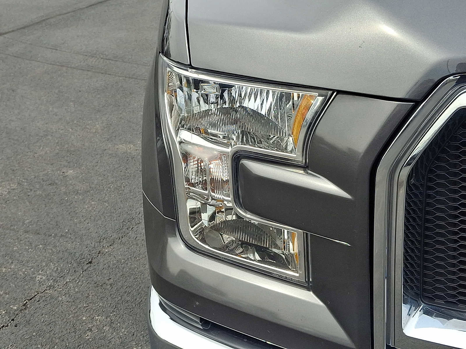 Certified 2017 Ford F150 XLT image 9