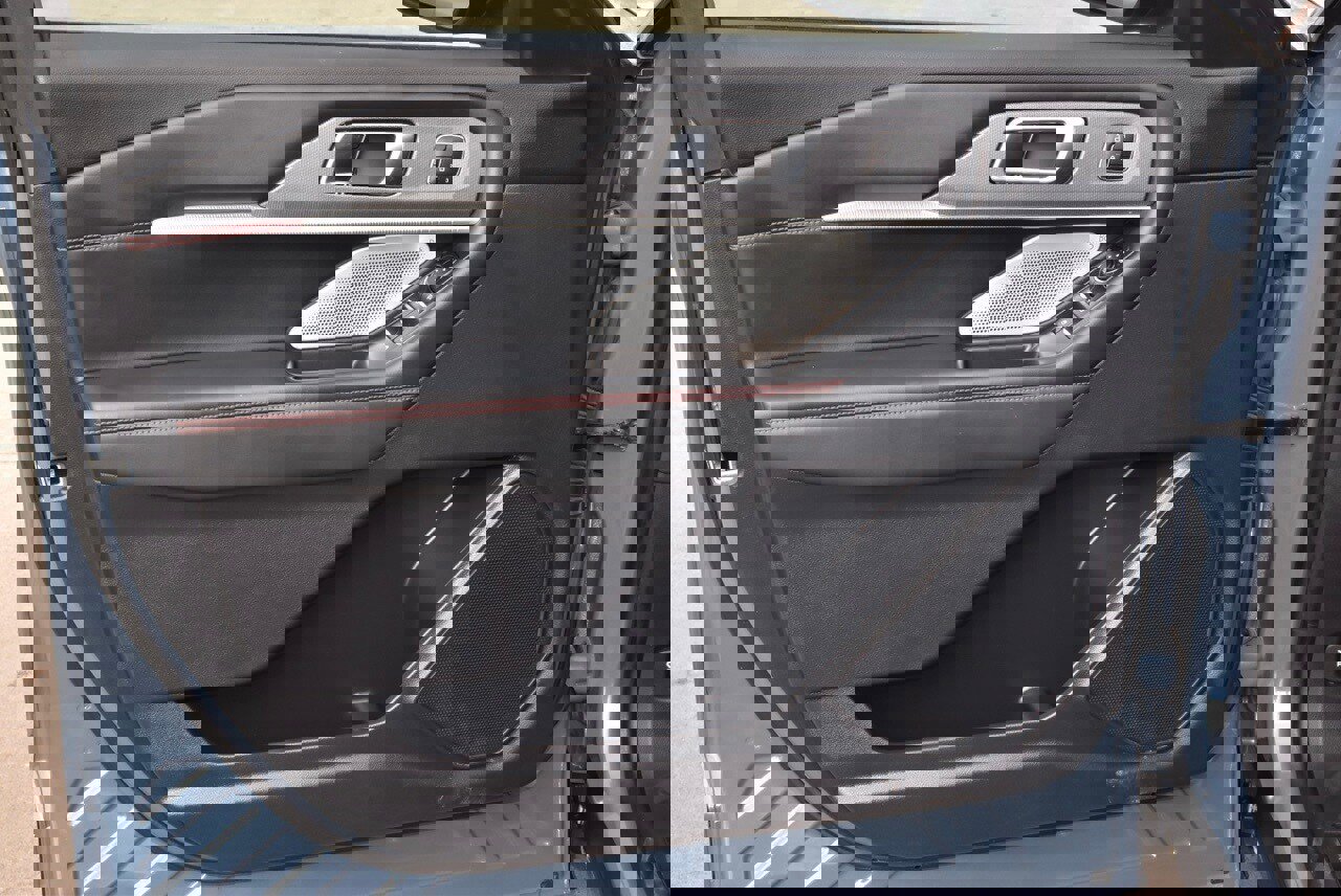 Certified 2025 Ford Explorer ST image 36