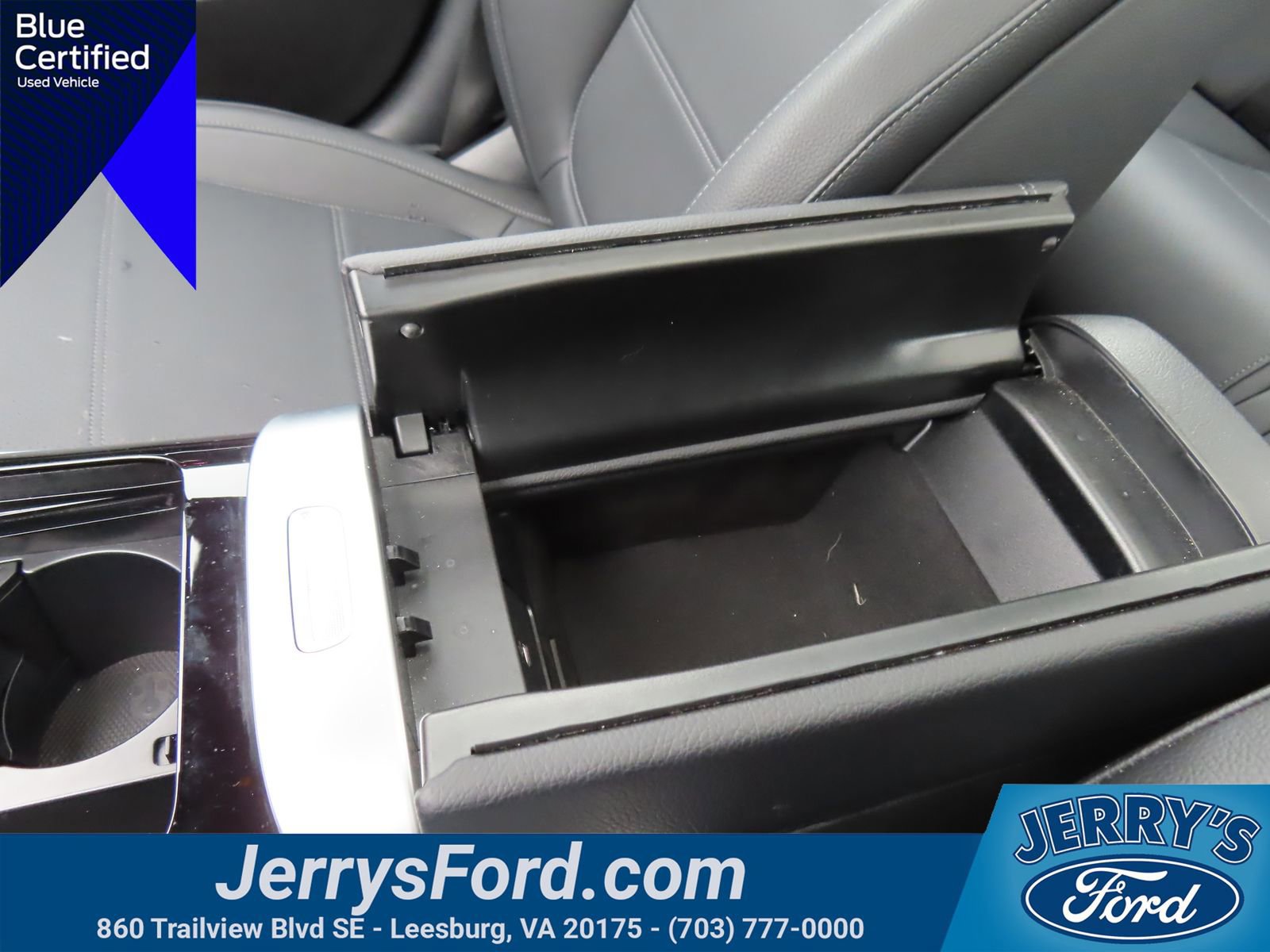 Used 2025 Mercedes-Benz C 300 4MATIC Sedan image 30