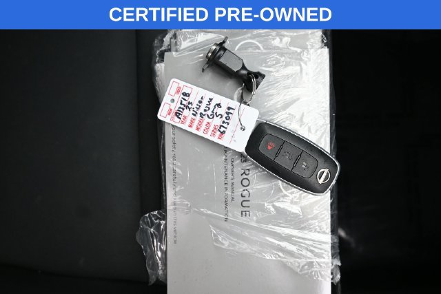 Used 2023 Nissan Rogue S AWD/4WD image 10