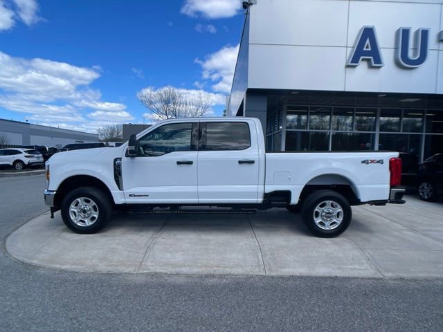 Certified 2025 Ford F250 XLT AWD/4WD image 2