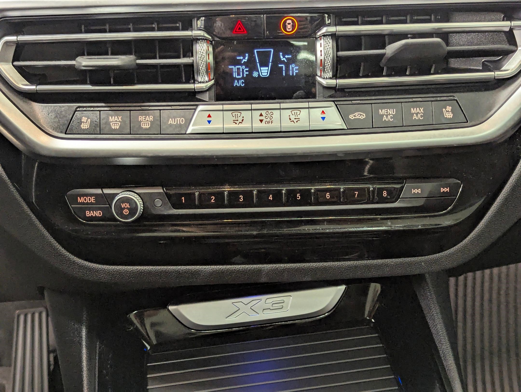 Used 2024 BMW X3 xDrive30i w/ Premium Package image 27