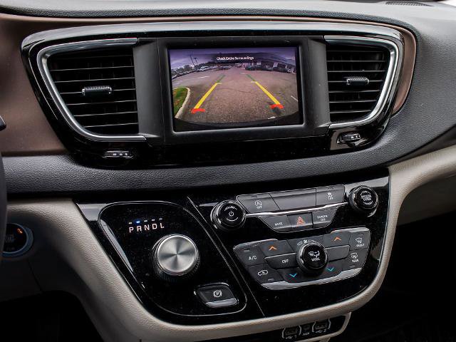 Used 2023 Chrysler Voyager LX FWD image 20