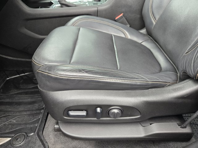 Used 2019 Chevrolet Traverse Premier w/ LPO, 'HIT The Road' Package FWD image 20