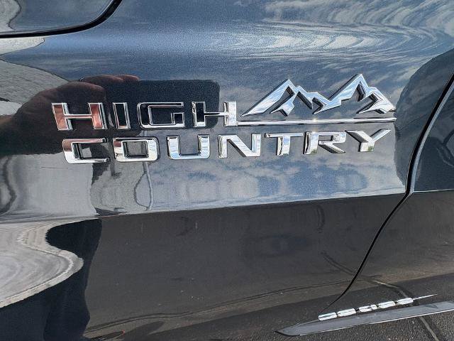 Used 2022 Chevrolet Tahoe High Country AWD/4WD image 9