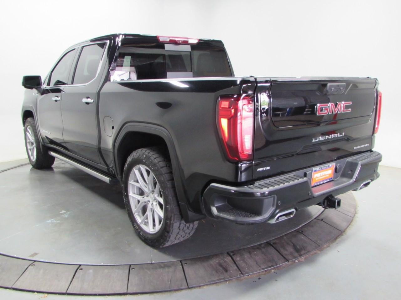 Used 2023 GMC Sierra 1500 Denali w/ Denali Reserve Package AWD/4WD image 5