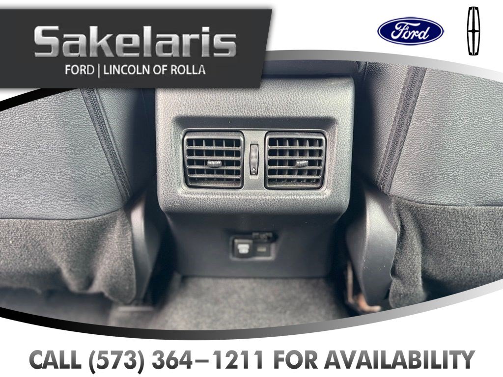 Used 2025 Toyota Camry SE FWD image 35