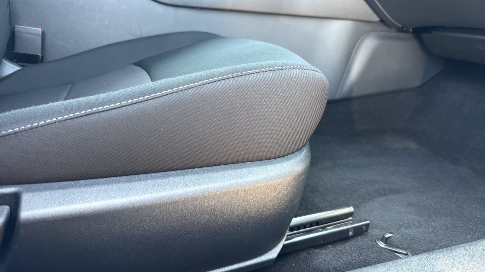 Used 2025 Nissan Sentra SV FWD image 24