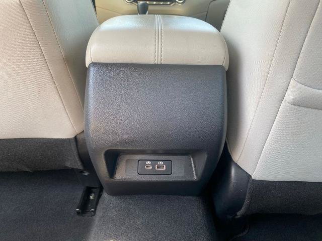 Used 2025 Nissan Altima 2.5 SV FWD image 30