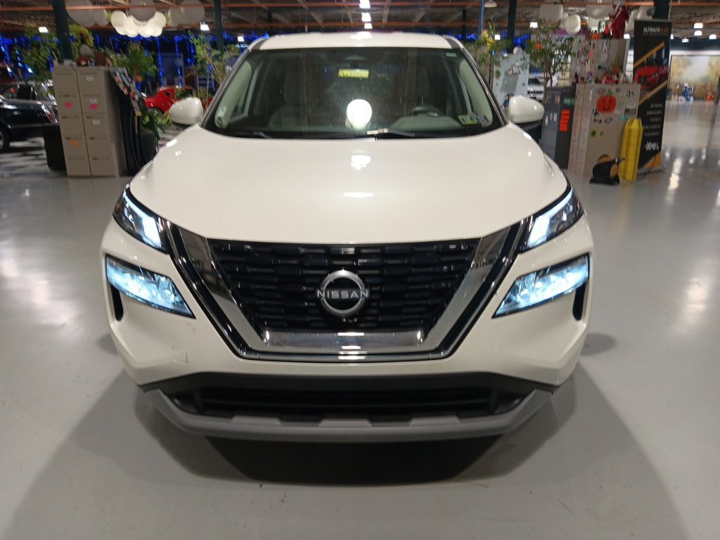 Used 2023 Nissan Rogue SV AWD/4WD image 9