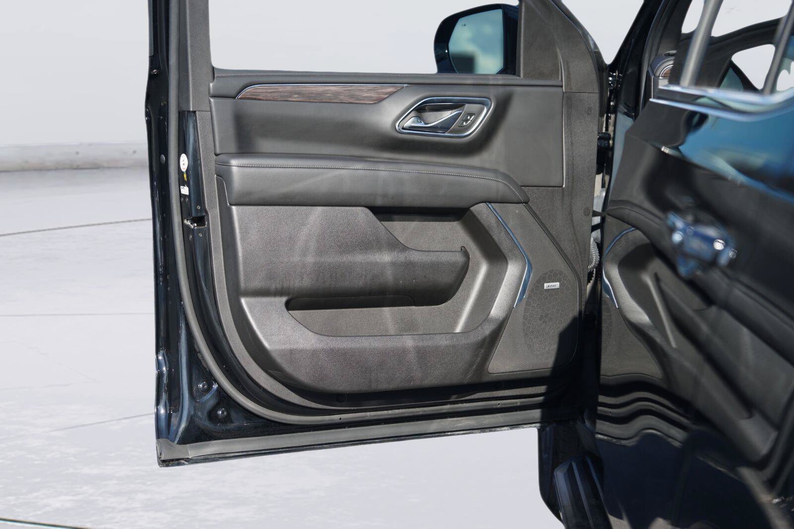 Used 2023 Chevrolet Tahoe LT w/ LT Signature Plus Package RWD image 33