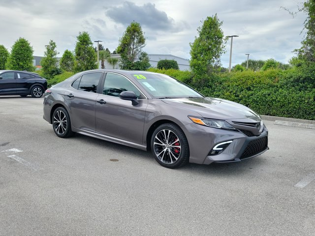 Used 2020 Toyota Camry SE FWD image 9