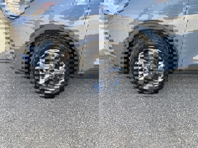 Certified 2025 Ford Escape ST-Line w/ Cold Weather Package image 10