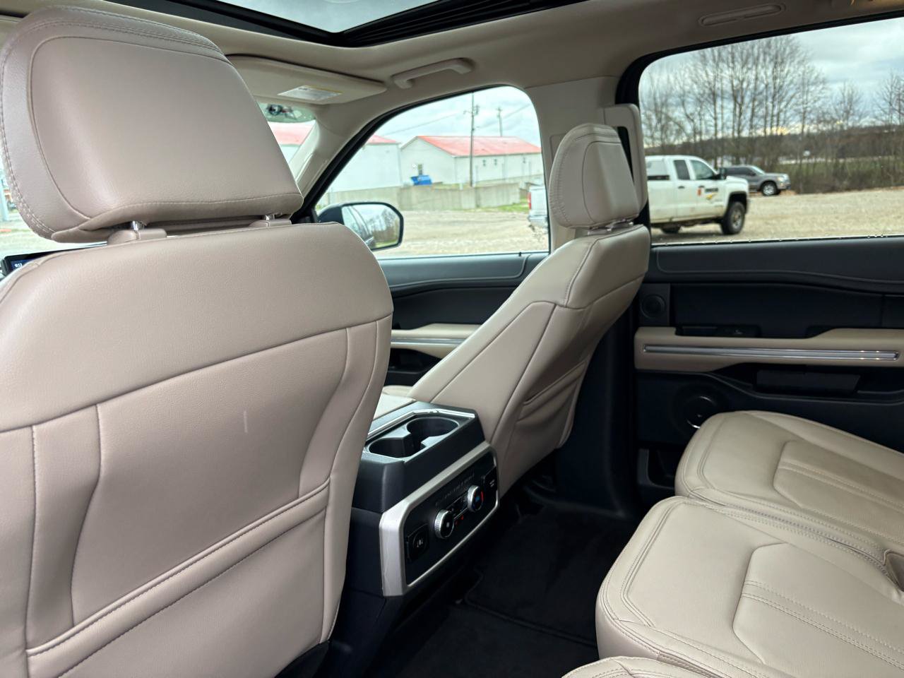 Certified 2024 Ford Expedition Limited AWD/4WD image 38