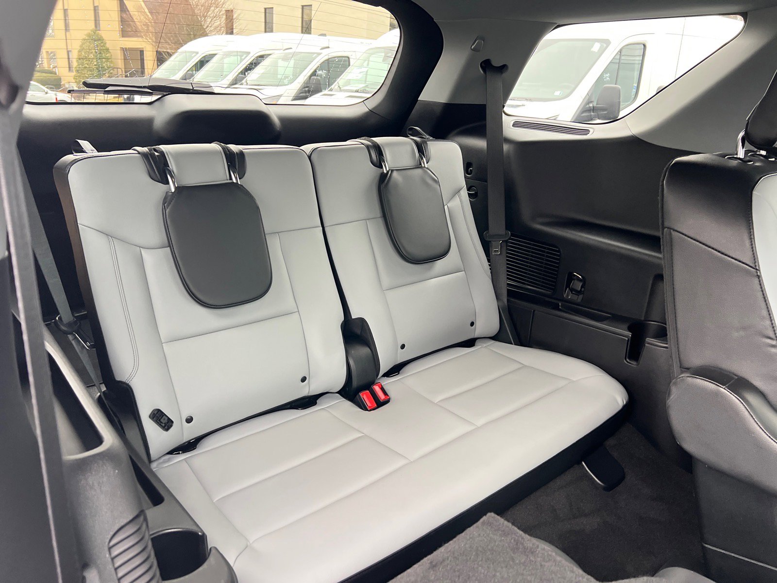 Certified 2021 Ford Explorer XLT w/ Equipment Group 202A image 25