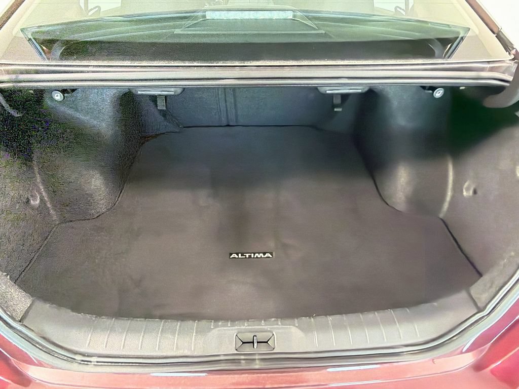 Used 2025 Nissan Altima 2.5 SV FWD image 27