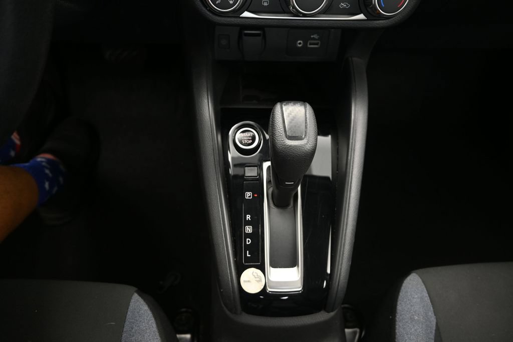 Used 2025 Nissan Versa SV FWD image 25
