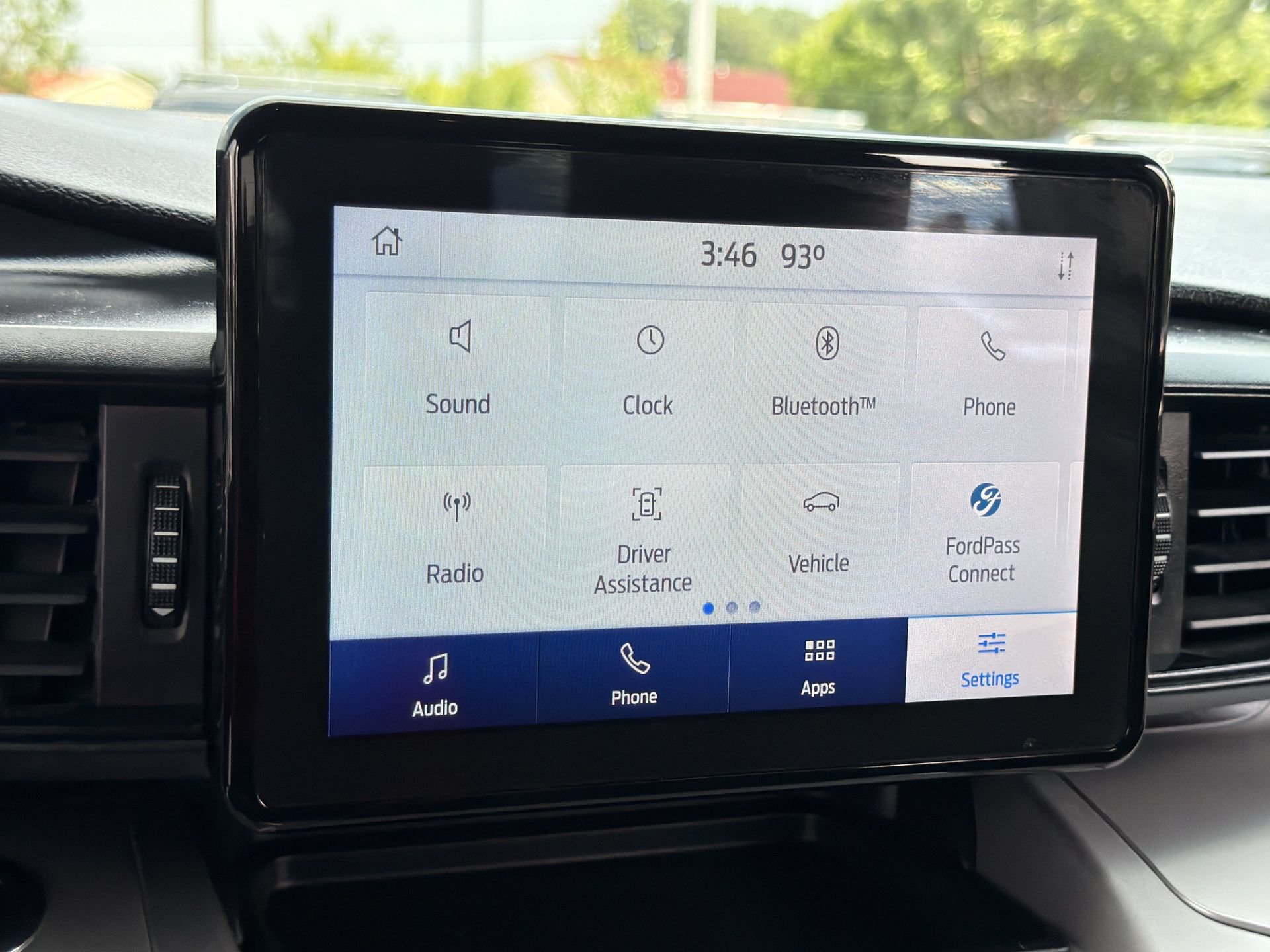 Certified 2021 Ford Explorer XLT RWD image 6