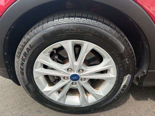 Certified 2017 Ford Escape SE w/ SE Leather Comfort Package AWD/4WD image 23