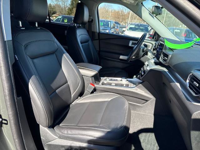 Certified 2023 Ford Explorer XLT w/ Equipment Group 202A AWD/4WD image 9
