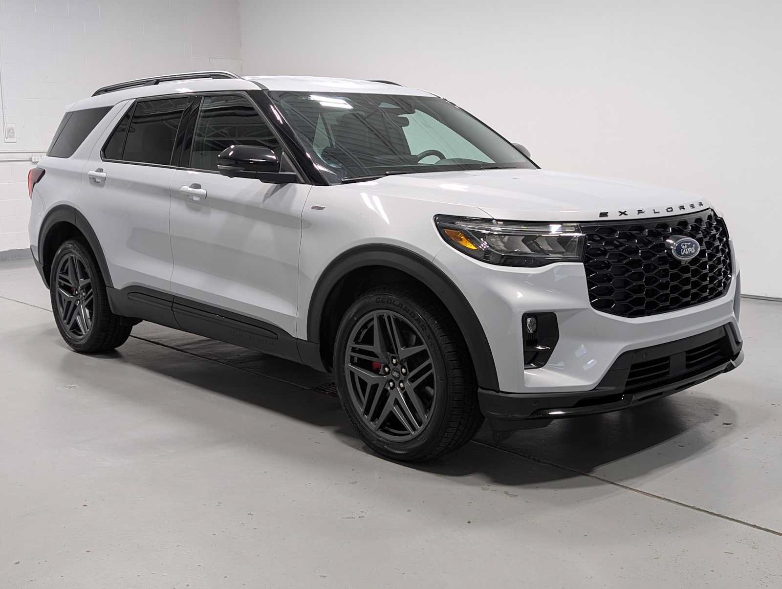Certified 2026 Ford Explorer ST-Line w/ ST-Line Street Pack AWD/4WD image 6