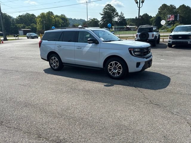 Certified 2025 Ford Expedition Active AWD/4WD image 58