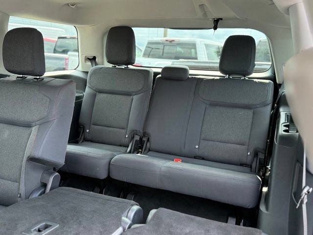Certified 2025 Ford Expedition Active AWD/4WD image 21
