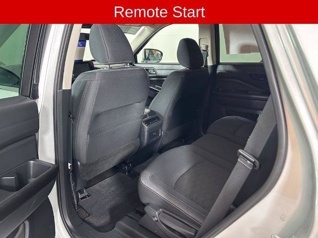 Used 2024 Nissan Pathfinder SV AWD/4WD image 12