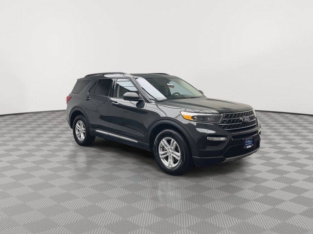 Certified 2023 Ford Explorer XLT w/ Equipment Group 202A AWD/4WD image 35