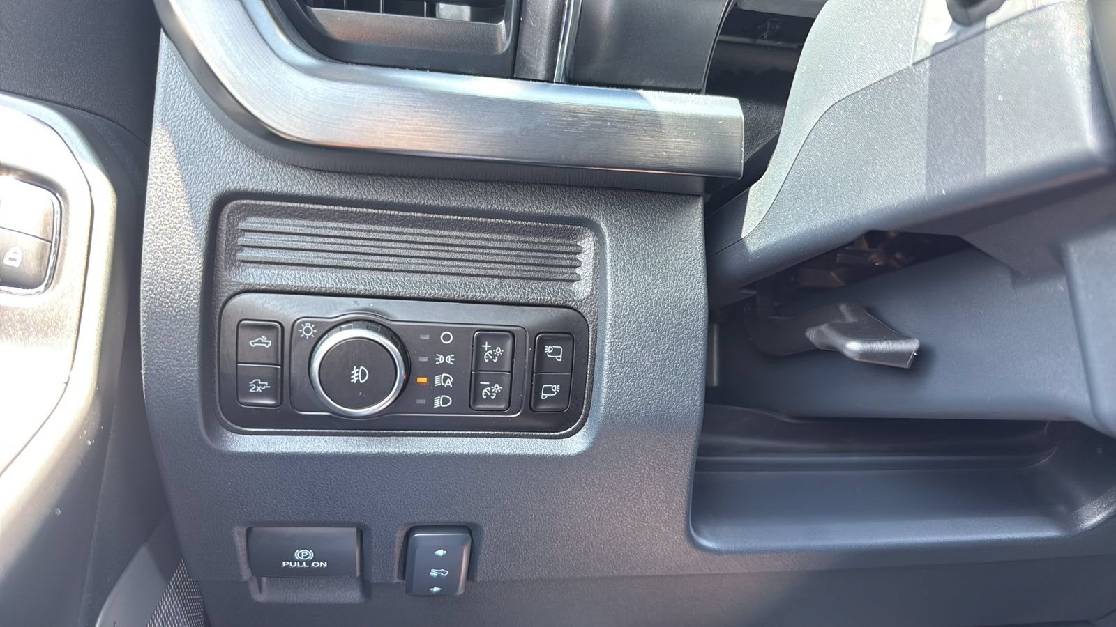 Certified 2026 Ford F350 Lariat AWD/4WD image 17