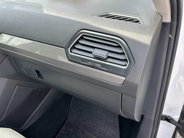 Used 2018 Volkswagen Tiguan SE FWD image 29
