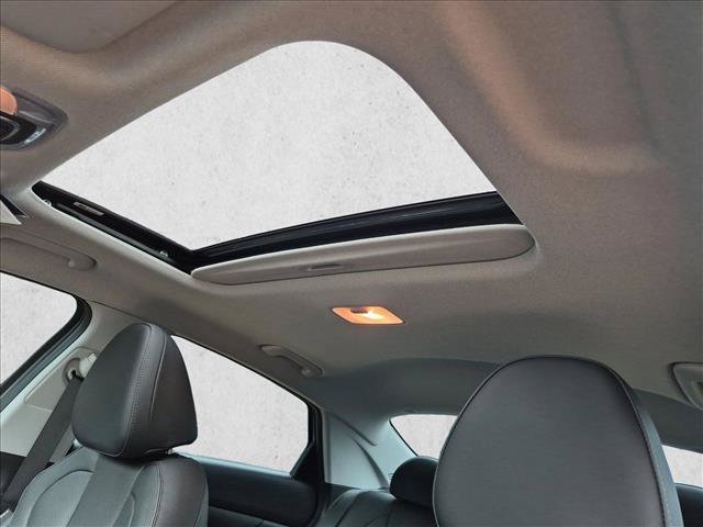 Used 2023 Hyundai Elantra Limited FWD image 16