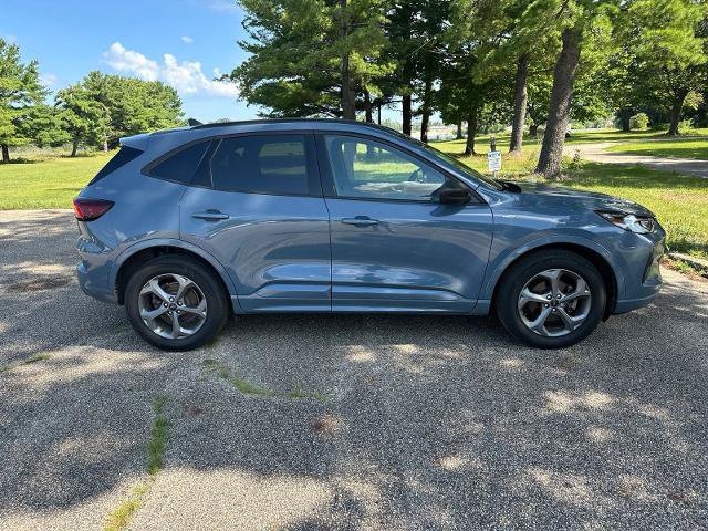 Certified 2023 Ford Escape ST-Line w/ Tech Pack #1 AWD/4WD image 10