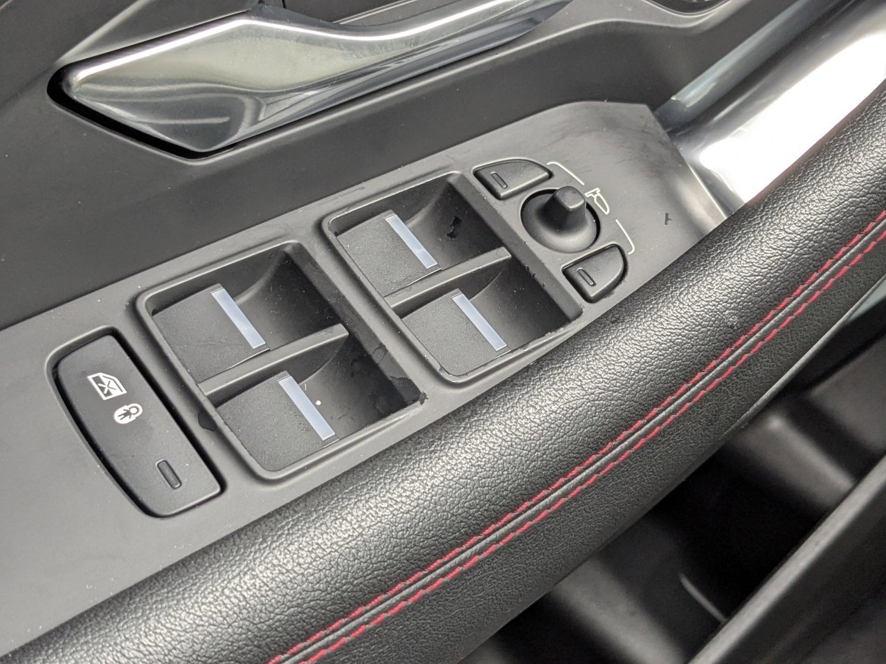 Used 2020 Jaguar E-PACE Checkered Flag image 28