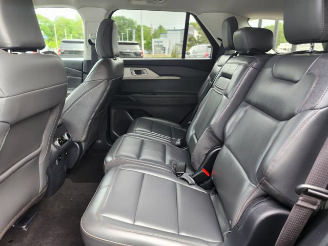 Certified 2025 Ford Explorer Active w/ Active Comfort Package AWD/4WD image 16