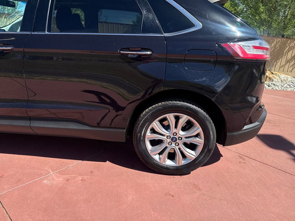 Certified 2022 Ford Edge Titanium w/ Equipment Group 301A AWD/4WD image 36