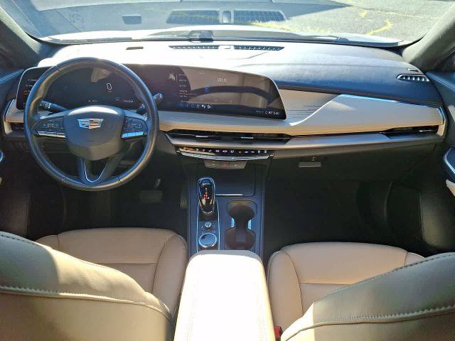 Used 2024 Cadillac XT4 Premium Luxury FWD image 10