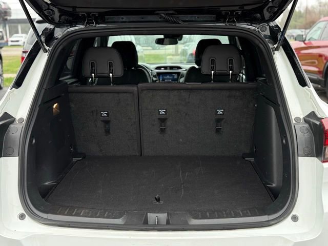 Used 2023 Chevrolet TrailBlazer RS w/ Convenience Package image 42