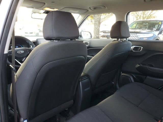 Used 2023 Hyundai Venue SE image 9