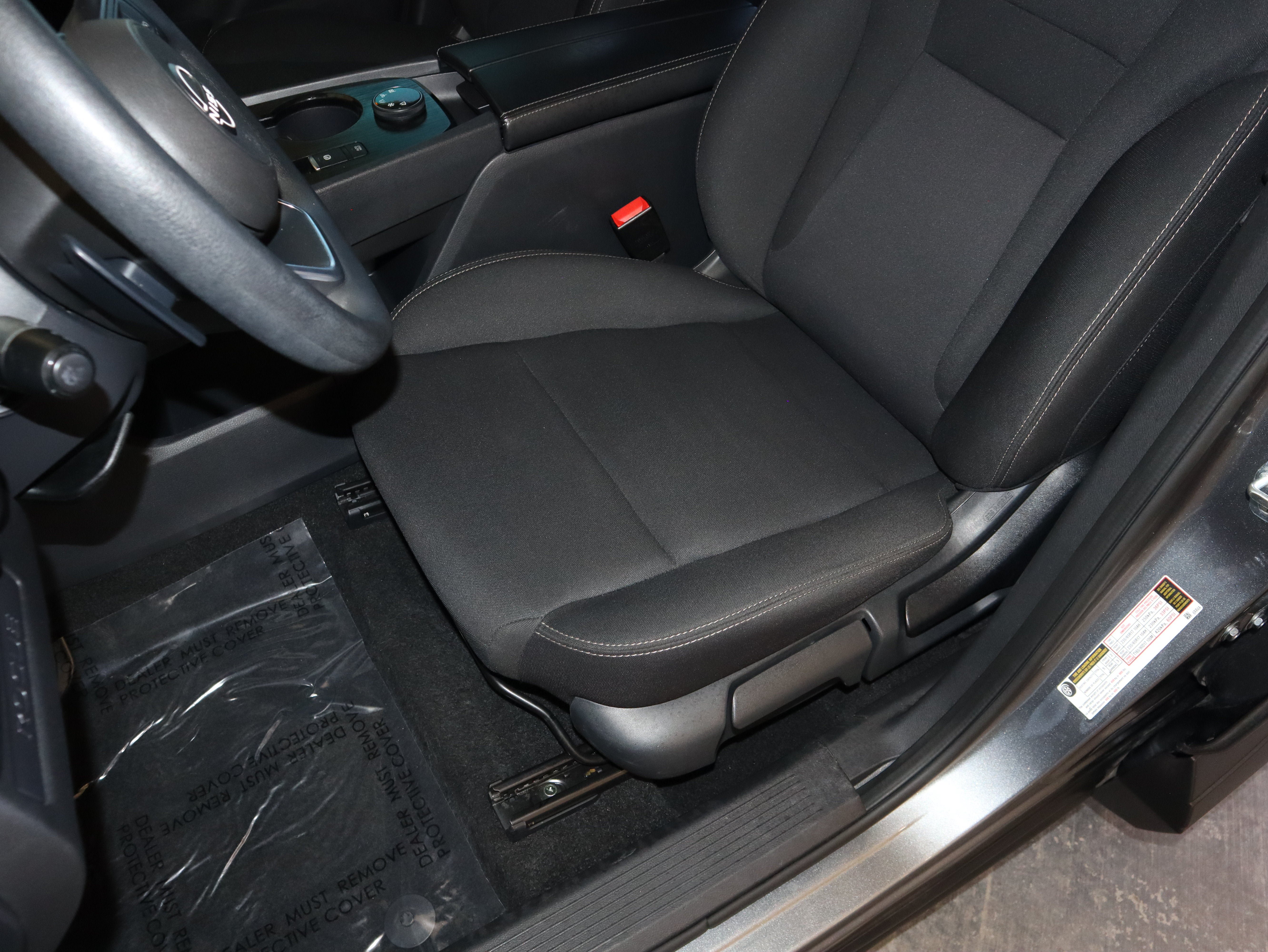 Used 2023 Nissan Rogue S AWD/4WD image 31