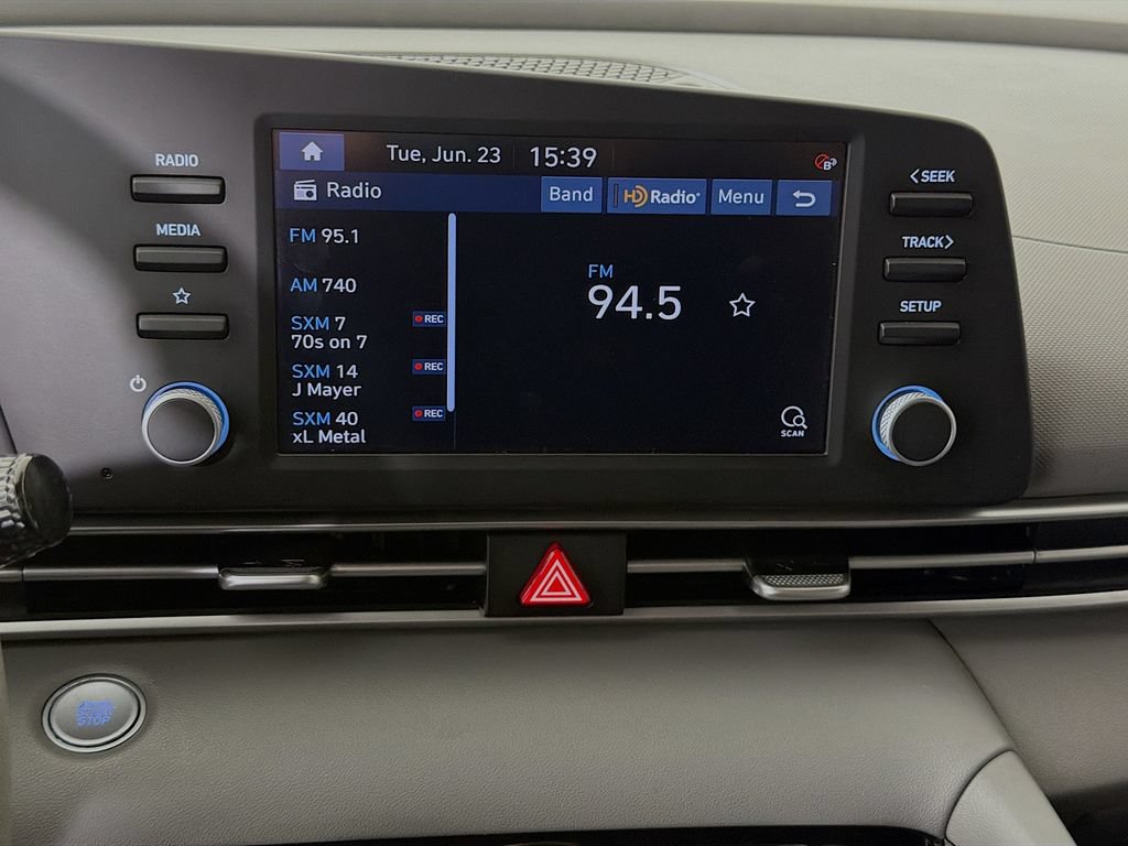 Used 2023 Hyundai Elantra SEL FWD image 16