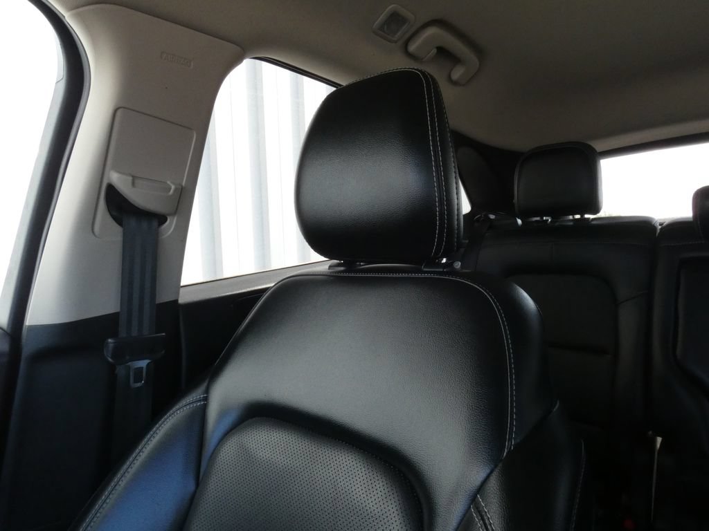 Certified 2020 Ford Escape SEL AWD/4WD image 29